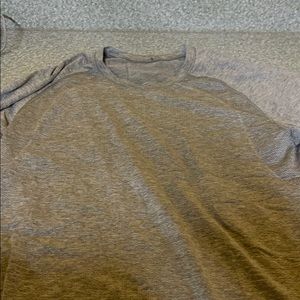 Men’s lulu t-shirt